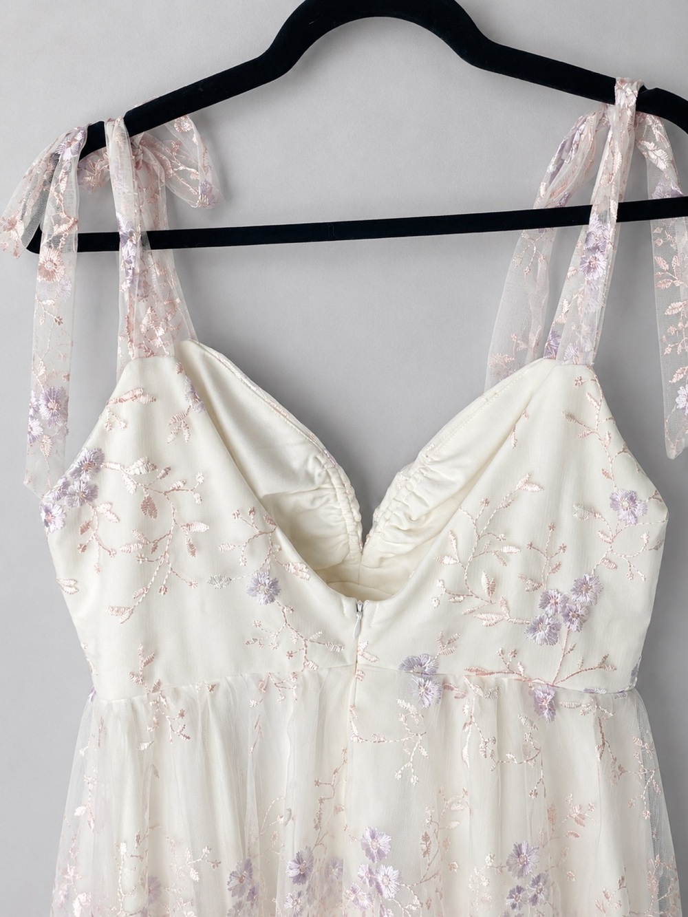 Lulus 🌸 Distinctly Sweet White Floral Embroidered | Bridgerton-Vibes - Picture 7 of 15